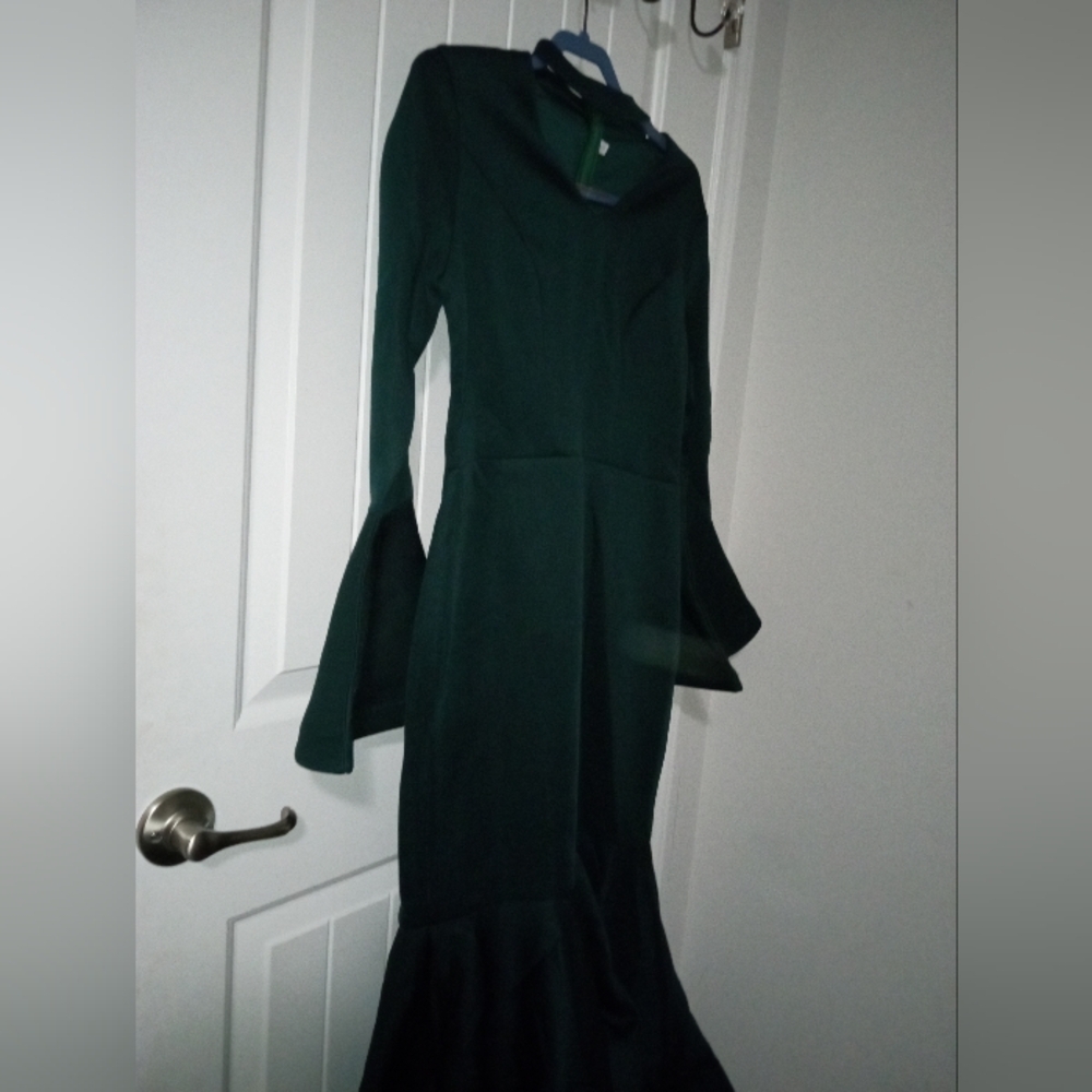 Elegant Green Long Sleeve Dress
